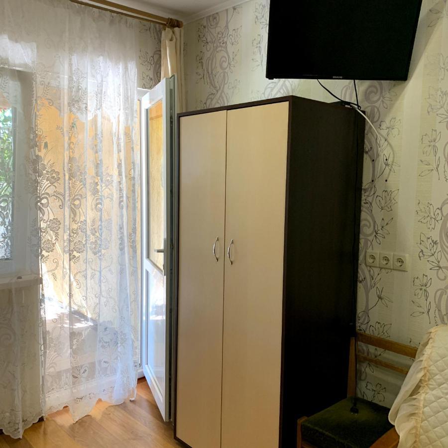 Guest House Santin Tjornomorsk Eksteriør billede