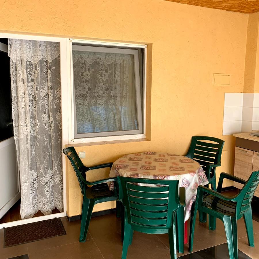 Guest House Santin Tjornomorsk Eksteriør billede