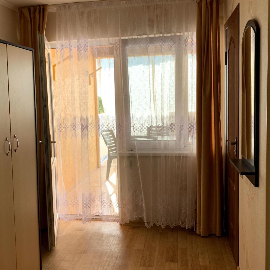 Guest House Santin Tjornomorsk Eksteriør billede